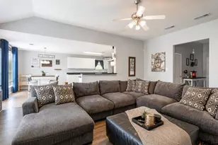 268 Cass Cir, Flint, TX 75762 - Photo 6