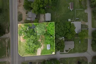 502 N Tyler St, Big Sandy, TX 75755 - Photo 16