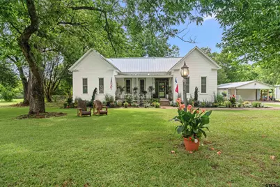529 E Fm 323, Palestine, TX 75801 - Photo 1
