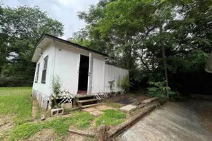 706 Inwood Dr, Palestine, TX 75801 - Photo 22