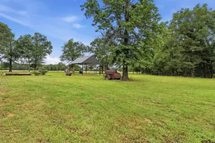 2544 Co Rd 1412, Bogata, TX 75417 - Photo 10