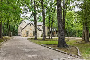 3025 Stonegate Blvd, Tyler, TX 75703 - Photo 2