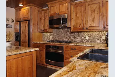 9360 Fm 515, Alba, TX 75410 - Photo 10