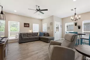 17018 Crossing Cir, Lindale, TX 75771 - Photo 4