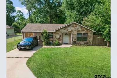 208 Richardson Street, Longview, TX 75602 - Photo 1