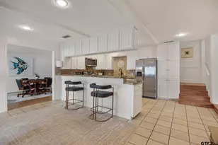 21214 Bay View Dr, Flint, TX 75762 - Photo 2