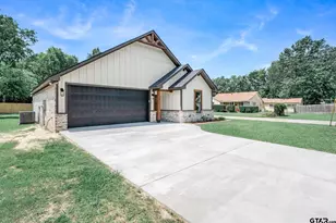 213 Turman St, Mineola, TX 75773 - Photo 2