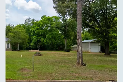 2121 S Sneed, Tyler, TX 75701 - Photo 1