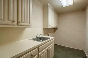 815 Woodland Hills Dr, Tyler, TX 75701 - Photo 30
