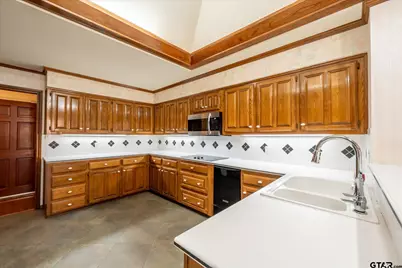 815 Woodland Hills Drive, Tyler, TX 75701 - Photo 12