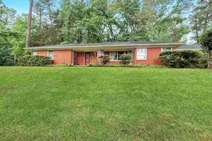 107 Lakeside Dr, Palestine, TX 75801 - Photo 1