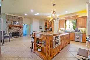4045 Stonegate Blvd, Tyler, TX 75703 - Photo 6