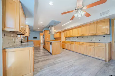 1416 Lazy Ln, Longview, TX 75604 - Photo 4