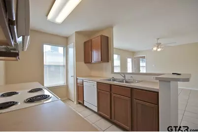 703 Memory Ln, Whitehouse, TX 75791 - Photo 8