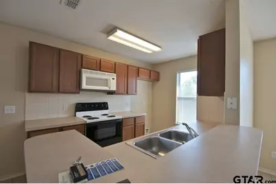 703 Memory Ln, Whitehouse, TX 75791 - Photo 10