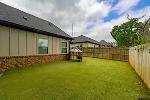 704 Liberty St, Bullard, TX 75757 - Photo 32