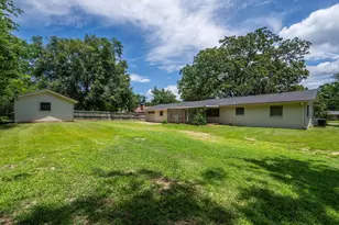 423 Hardee Dr, Chandler, TX 75758 - Photo 24