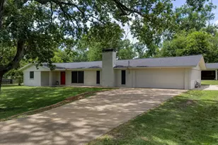423 Hardee Dr, Chandler, TX 75758 - Photo 2