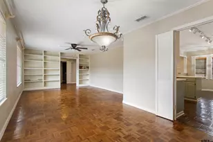 707 Barclay, Tyler, TX 75703 - Photo 6