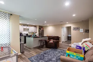 524 W Buchanan St, Mineola, TX 75773 - Photo 2