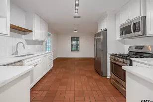 501 W Rieck Rd, Tyler, TX 75703 - Photo 8