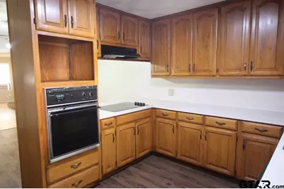 1424 E Houston, Tyler, TX 75702 - Photo 6