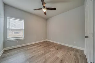 2006 W Oakwood St, Tyler, TX 75702 - Photo 6