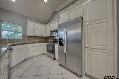 2136 Haverhill Rd, Tyler, TX 75707 - Photo 10