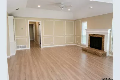 2806 Laurel Oak Dr, Garland, TX 75044 - Photo 4