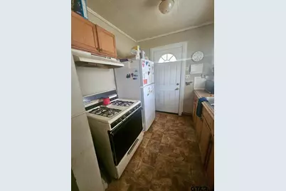 1518 W 1st St, Tyler, TX 75701 - Photo 4