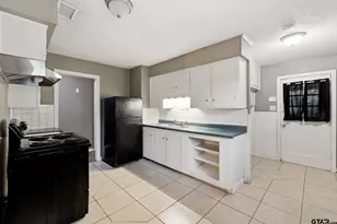 1919 Bradshaw, Tyler, TX 75702 - Photo 8