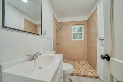 611 Hickory, Hughes Springs, TX 75656 - Photo 20
