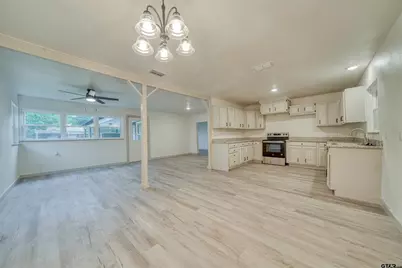 611 Hickory, Hughes Springs, TX 75656 - Photo 12