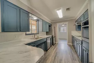 3802 W Elm St, Tyler, TX 75702 - Photo 8