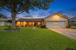 1915 Castlegate, Henderson, TX 75654 - Photo 1