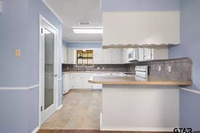 1915 Castlegate, Henderson, TX 75654 - Photo 22