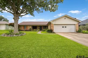 1915 Castlegate, Henderson, TX 75654 - Photo 2