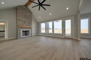 636 Prince Ln, Tyler, TX 75704 - Photo 4