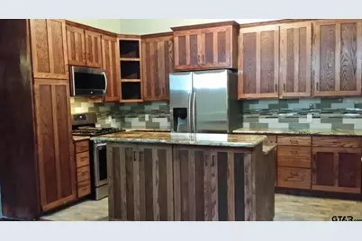 823 S Magnolia St, Palestine, TX 75801 - Photo 10