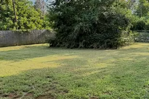 823 S Magnolia St, Palestine, TX 75801 - Photo 16