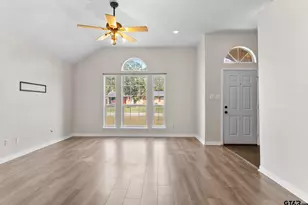 105 Oak St, Bullard, TX 75757 - Photo 4