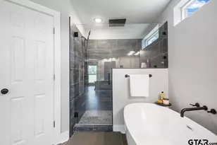 704 W Ross, Troup, TX 75789 - Photo 28