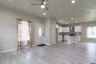 1000 N Spring, Grand Saline, TX 75140 - Photo 2