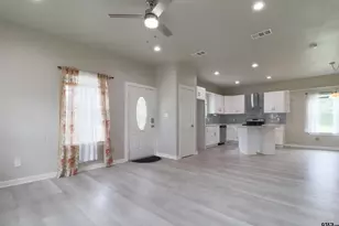 1000 N Spring, Grand Saline, TX 75140 - Photo 2
