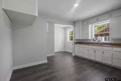 1304 N Ross, Tyler, TX 75702 - Photo 16