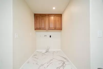 1502 E Birdsong St, Longview, TX 75602 - Photo 8