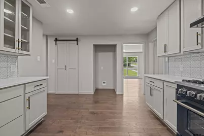2515 Preston Ave, Tyler, TX 75701 - Photo 10