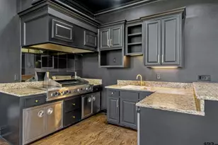 606 Tremont St, Tyler, TX 75701 - Photo 8