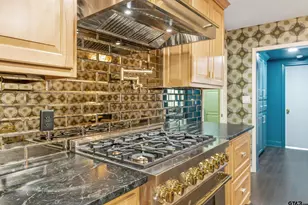 606 Tremont St, Tyler, TX 75701 - Photo 10