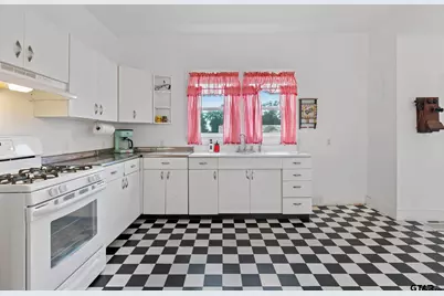 215 W Grand Avenue, Marshall, TX 75670 - Photo 8